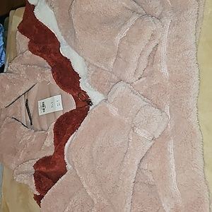 Abercrombie and fitch sherpa sweater size small nwt